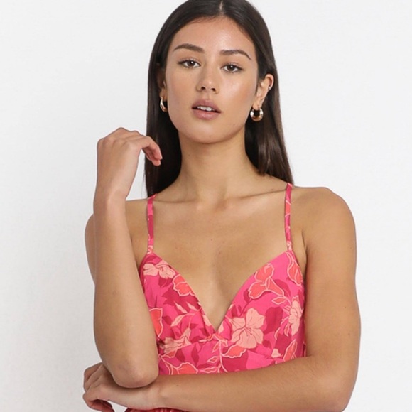 Showpo Somethings on My Mind Dress in Berry Floral Size Medium - Picture 5 of 8